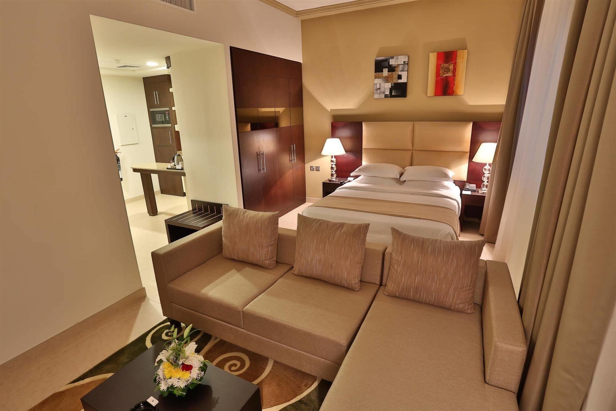 Tower Hotel Apartments Abu Dhabi Exterior photo